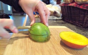 Cut second side mango